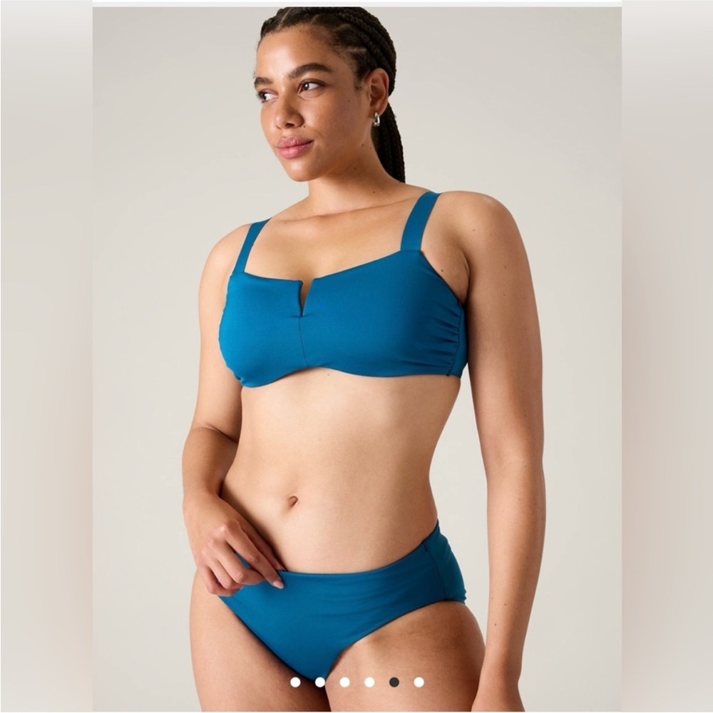 NWT - Athleta Square V Neck Bikini top 36 B/C - Dark Lapis Blue